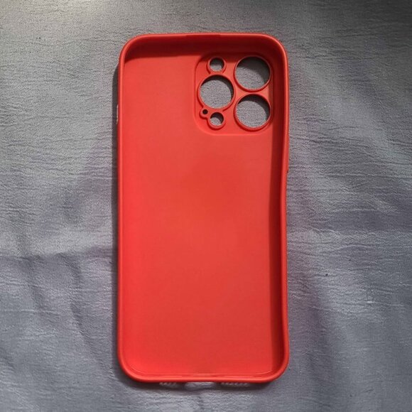 One piece iPhone 14 pro max case - Picture 2 of 2